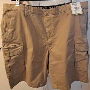 Levi Strauss Signature Men's Ultimate Cargo Shorts American Khaki (Size 46)